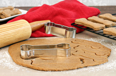 Dog Bone Cookie Cutter Set, 3-Piece, 2” to 3.5” - Fox Run Brands