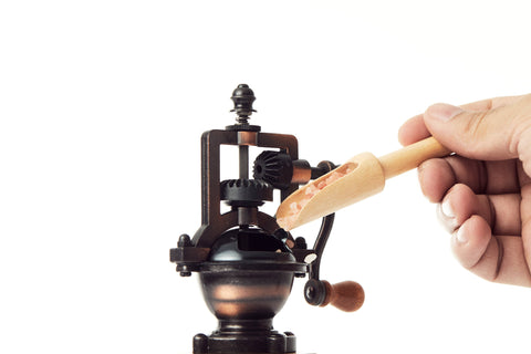 Salt Pepper Mill Grinders Salt And Pepper Shakers - Ashton: Robles Wood - Baroy