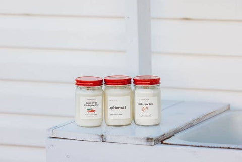 Farmhouse Christmas Candle, 8 oz, 100% Soy Wax, Wood Wick - Woodsy Wicks