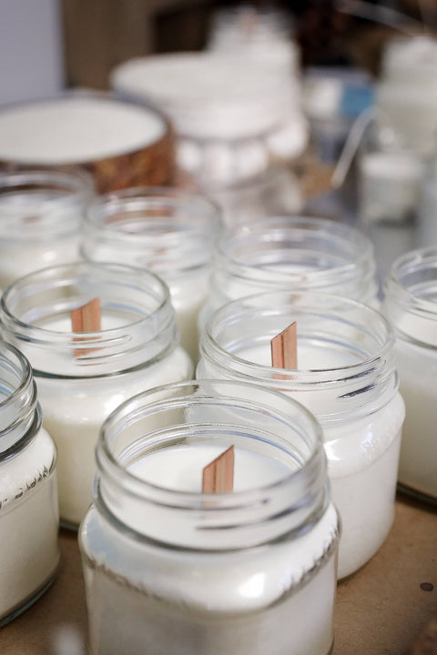Farm Fresh Apples, 8 oz Soy Wax Candle, Cotton Wick - Woodsy Wicks