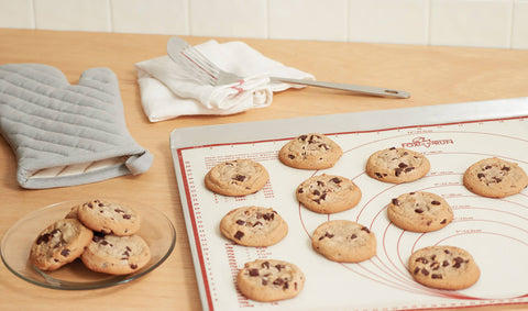 Silicone Baking Mat with Measurements, 23.25"x15.25" - Fox Run Brands