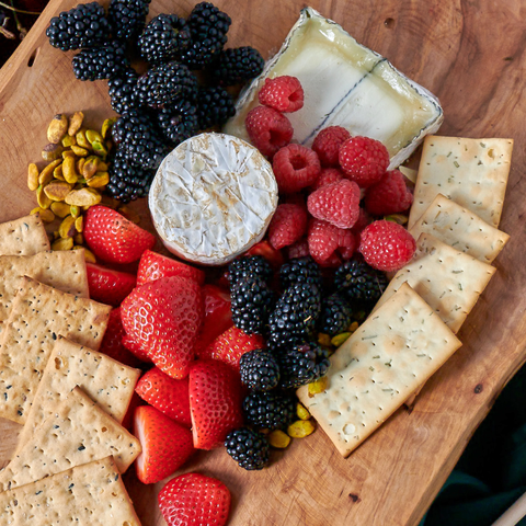 Roasted Garlic & Rosemary Hors d'Oeuvre Crackers - Partners Crackers