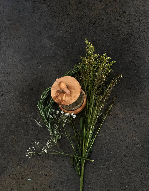 Olive Wood Herb Mill - Scents and Feel