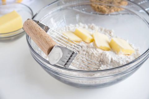 Stainless Steel Wire Pastry Blender, 5"x4"x1.25" - Fox Run Brands