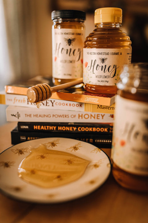 Iowa Wildflower Honey, 1 lb - The Holton Homestead
