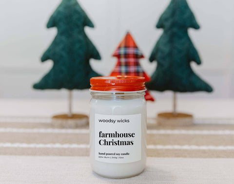 Farmhouse Christmas Candle, 8 oz, 100% Soy Wax, Wood Wick - Woodsy Wicks