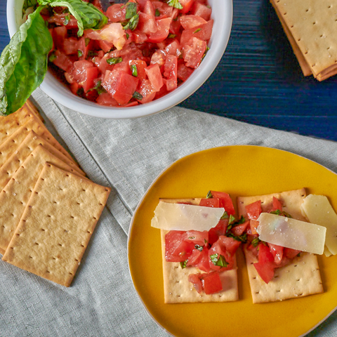 Olive Oil & Sea Salt Hors d'Oeuvre Crackers - Partners Crackers