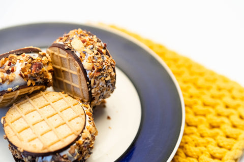 Buzzed Bits - Lil' Bits Dessert Topper, 8 oz - Holm Made Toffee Co.