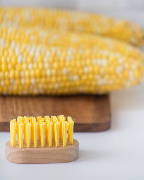 Corn Desilking Brush, Wood and Plastic,1.25" x 2.25" - Fox Run Brands