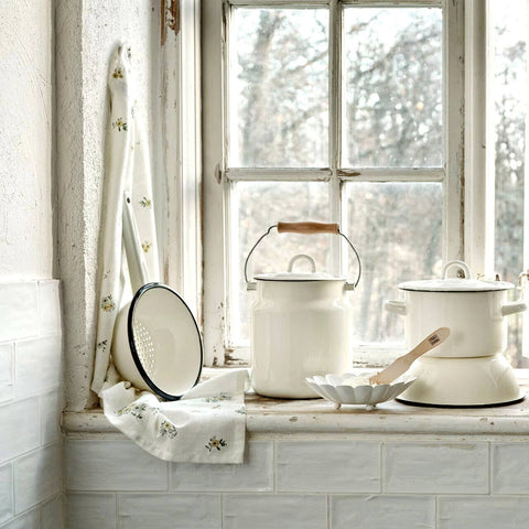 2L Ivory Vintage Enamel Milk Can with Lid - STP