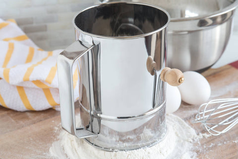 Flour Sifter, 4-Cup, 5.75 x 5.75 x 6.25 in - Fox Run Brands