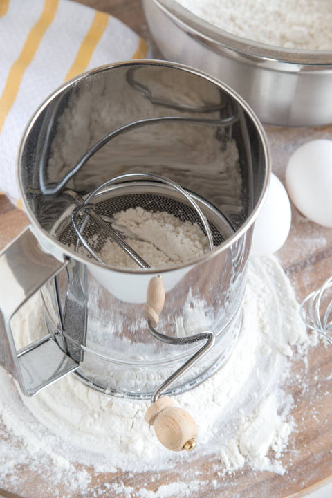 Flour Sifter, 4-Cup, 5.75 x 5.75 x 6.25 in - Fox Run Brands