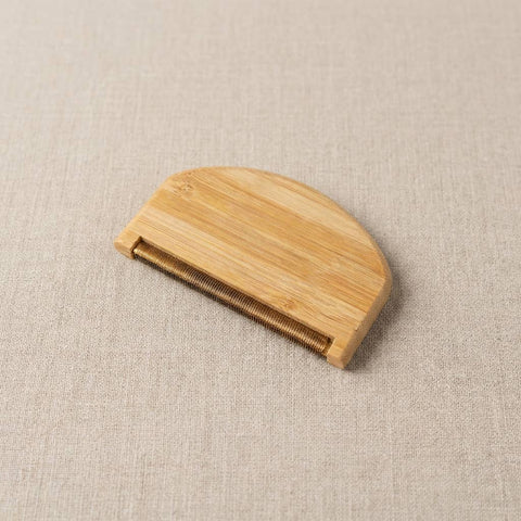 Bamboo Travel Lint Remover, 3.1"x1.7" - Bamboo Switch